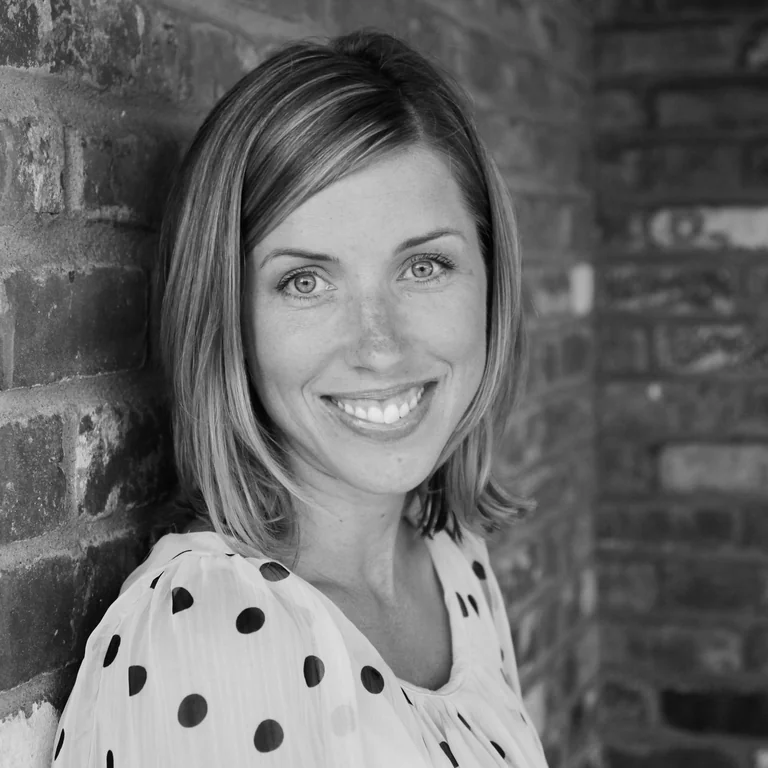 Stacy Zapar headshot